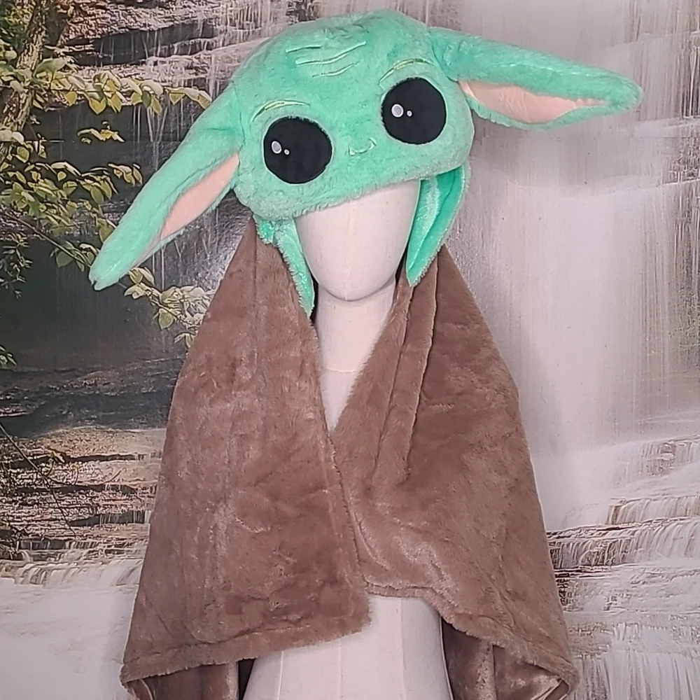 Disney Star Wars Mandalorian Baby Yoda soft warm plush hooded throw blanket